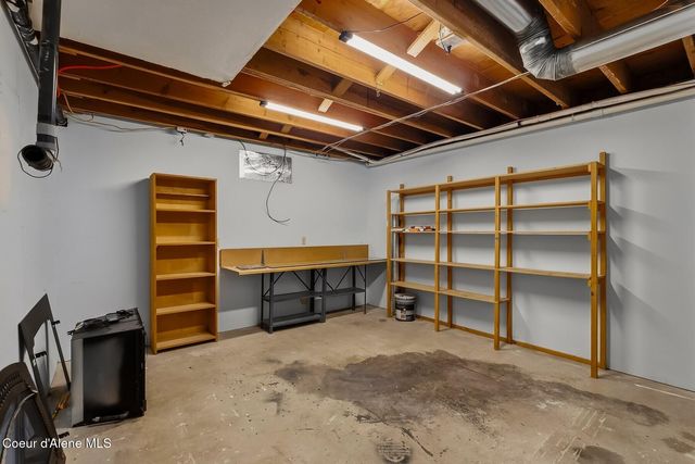 1023 N Crestline Dr, Coeur D'alene, ID 83814