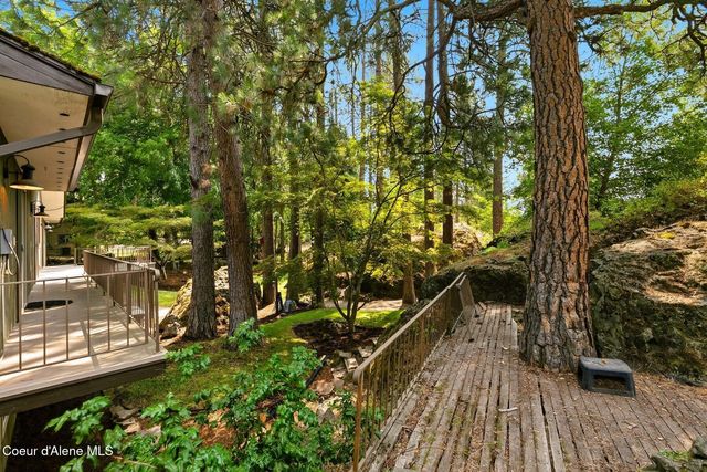 1023 N Crestline Dr, Coeur D'alene, ID 83814