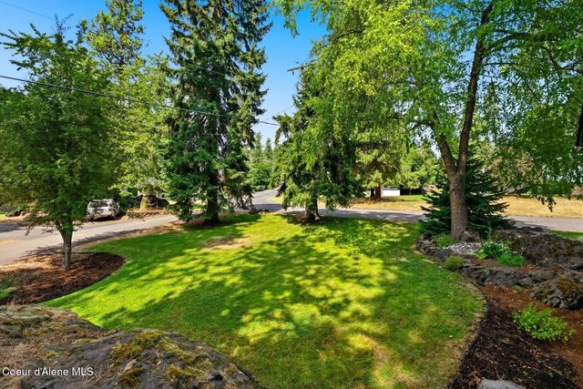 1023 N Crestline Dr, Coeur D'alene, ID 83814