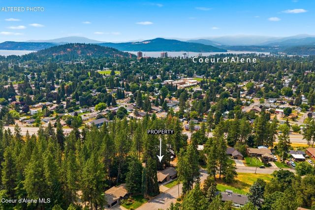 1023 N Crestline Dr, Coeur D'alene, ID 83814