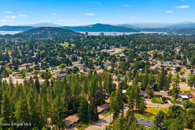 1023 N Crestline Dr, Coeur D'alene, ID 83814