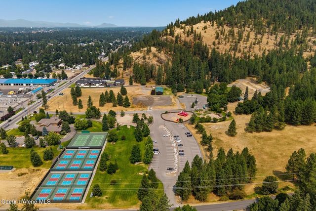 1023 N Crestline Dr, Coeur D'alene, ID 83814