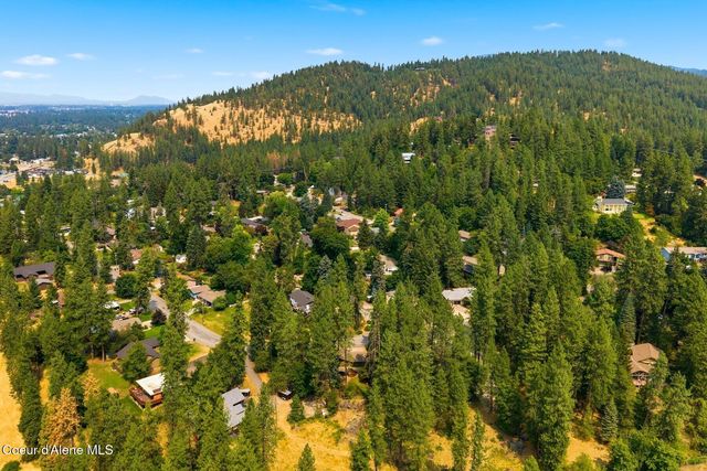 1023 N Crestline Dr, Coeur D'alene, ID 83814