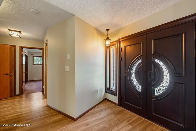 1023 N Crestline Dr, Coeur D'alene, ID 83814