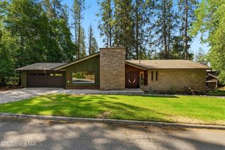 1023 N Crestline Dr, Coeur D'alene, ID 83814