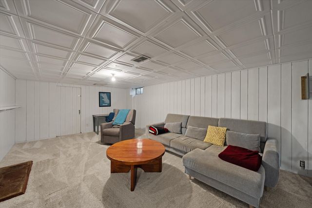 851 Mt Pleasant Avenue, Ann Arbor, MI 48103