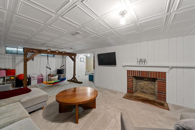 851 Mt Pleasant Avenue, Ann Arbor, MI 48103