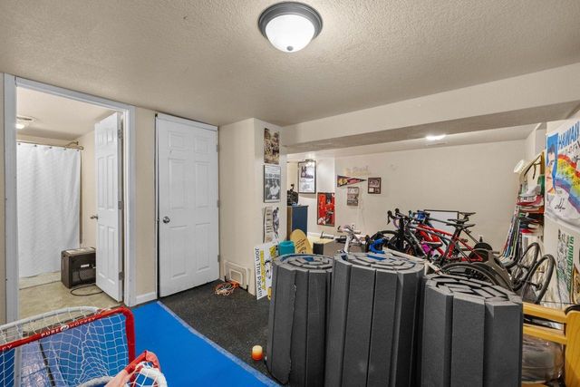 9 7th St NW, Minot, ND 58703