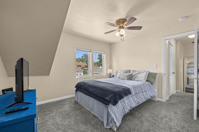 9 7th St NW, Minot, ND 58703