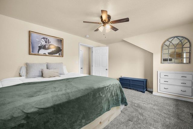 9 7th St NW, Minot, ND 58703