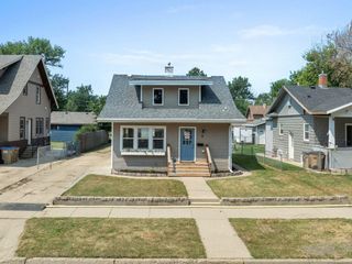9 7th St NW, Minot, ND 58703