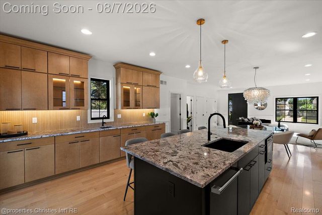 1935 Brookwood Avenue, Royal Oak, MI 48073