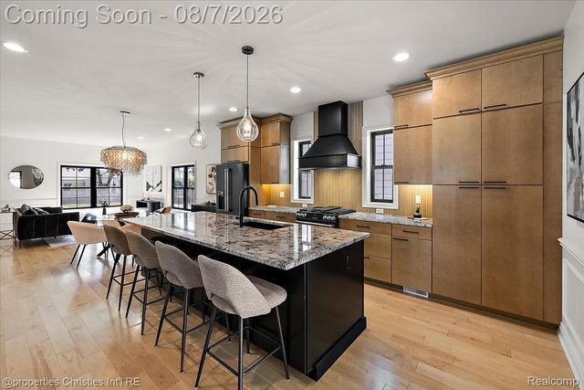 1935 Brookwood Avenue, Royal Oak, MI 48073