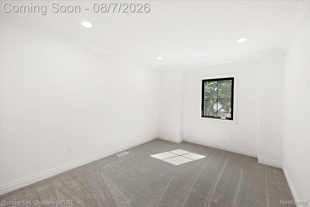 1935 Brookwood Avenue, Royal Oak, MI 48073