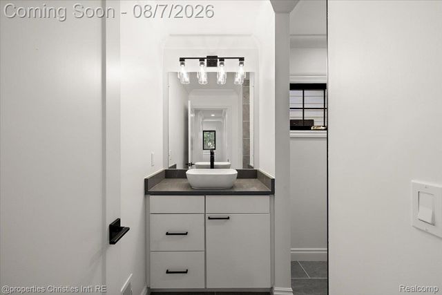 1935 Brookwood Avenue, Royal Oak, MI 48073