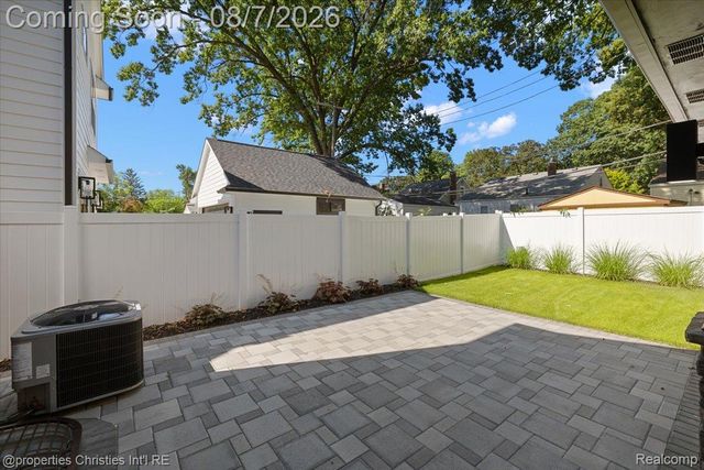1935 Brookwood Avenue, Royal Oak, MI 48073