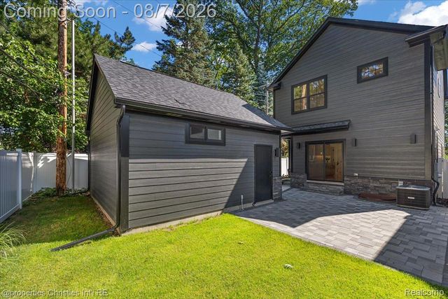 1935 Brookwood Avenue, Royal Oak, MI 48073