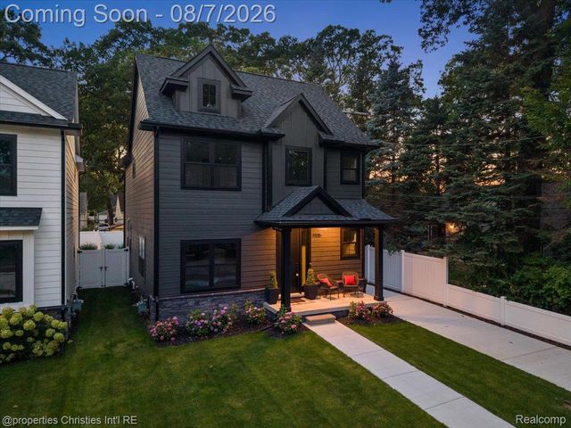 1935 Brookwood Avenue, Royal Oak, MI 48073