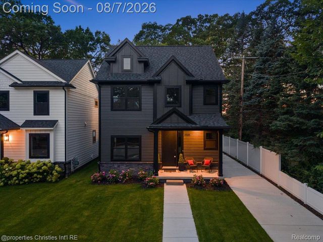 1935 Brookwood Avenue, Royal Oak, MI 48073