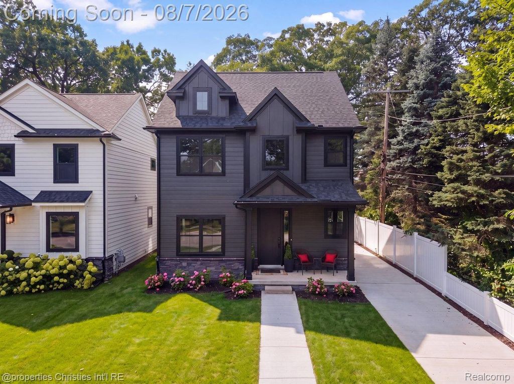 1935 Brookwood Avenue, Royal Oak, MI 48073