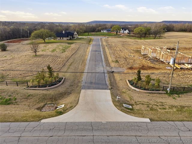 14188 S 201st East Avenue, Broken Arrow, OK 74014