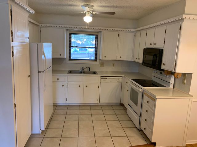 5201 15th Street, Lubbock, TX 79416