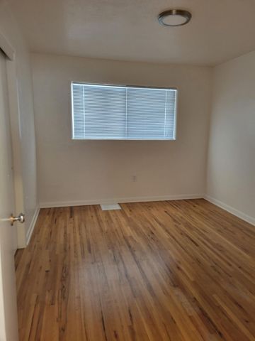 4021 Thaxton Avenue SE, Albuquerque, NM 87108