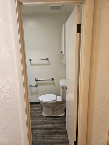 4021 Thaxton Avenue SE, Albuquerque, NM 87108