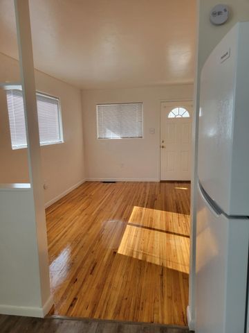 4021 Thaxton Avenue SE, Albuquerque, NM 87108
