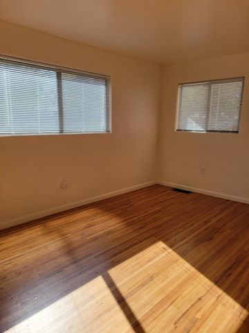 4021 Thaxton Avenue SE, Albuquerque, NM 87108