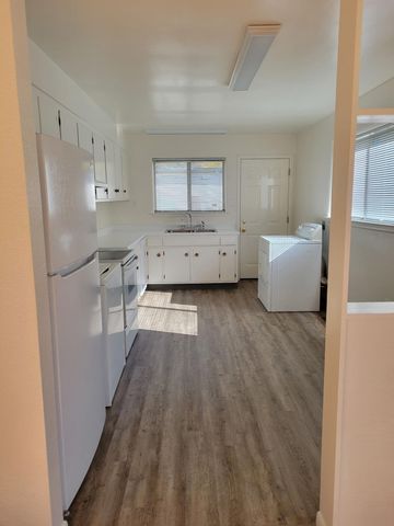 4021 Thaxton Avenue SE, Albuquerque, NM 87108
