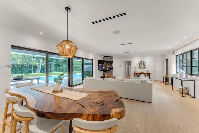 1415 Sorolla Ave, Coral Gables, FL 33134