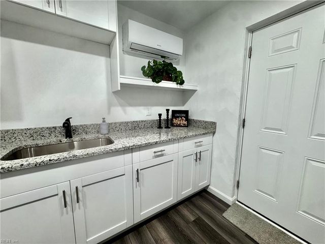 154 Frizzell AVE, Norfolk, VA 23502