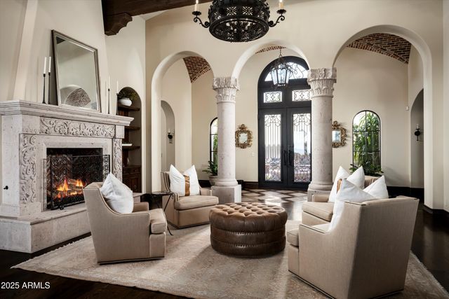 10999 E Whistling Wind Way, Scottsdale, AZ 85255