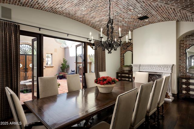 10999 E Whistling Wind Way, Scottsdale, AZ 85255