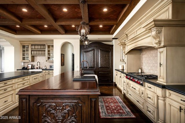 10999 E Whistling Wind Way, Scottsdale, AZ 85255