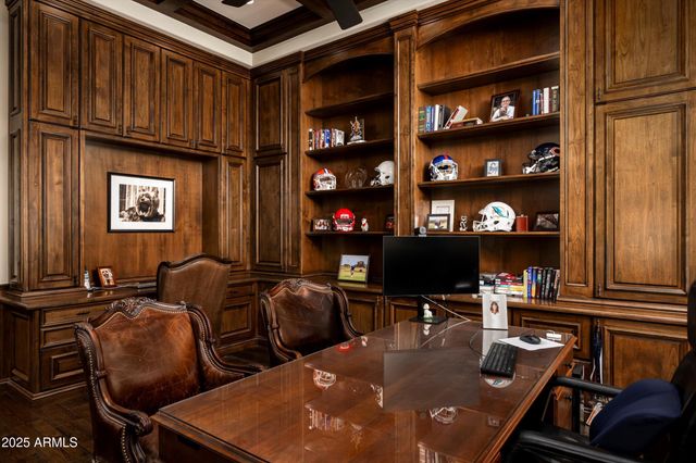 10999 E Whistling Wind Way, Scottsdale, AZ 85255