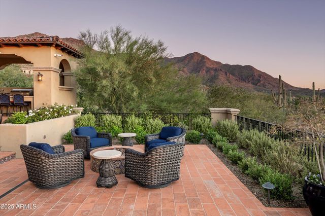 10999 E Whistling Wind Way, Scottsdale, AZ 85255