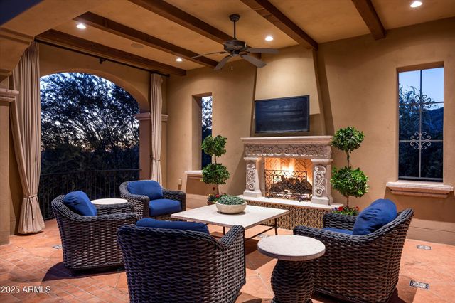 10999 E Whistling Wind Way, Scottsdale, AZ 85255