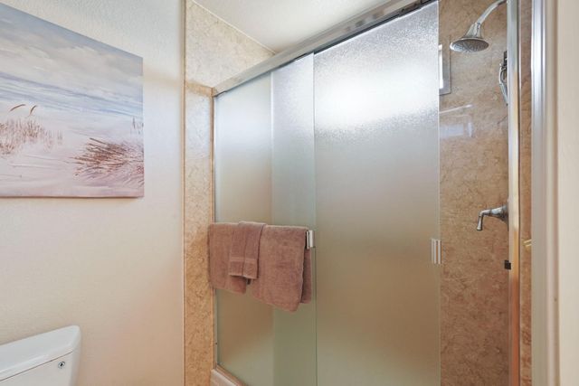 17 Chukar Dr, Wallace, CA 95254