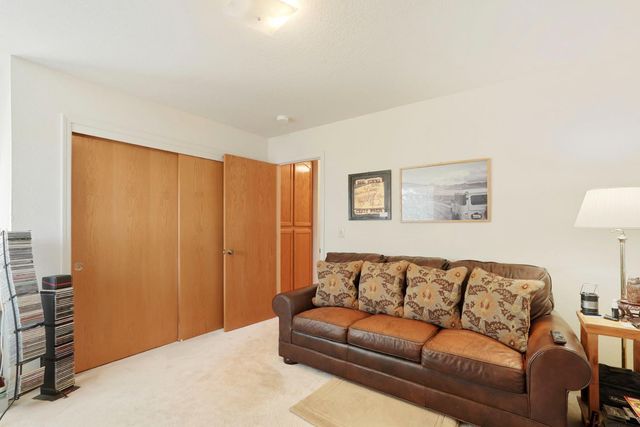 17 Chukar Dr, Wallace, CA 95254