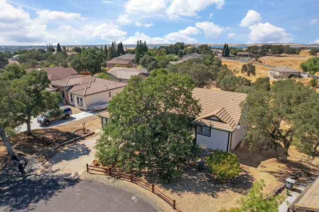 17 Chukar Dr, Wallace, CA 95254