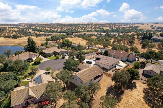 17 Chukar Dr, Wallace, CA 95254