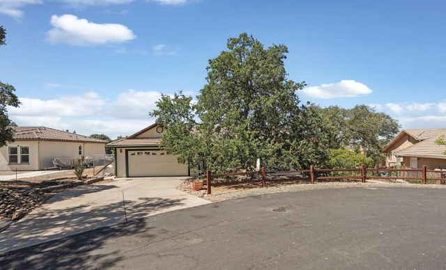 17 Chukar Dr, Wallace, CA 95254