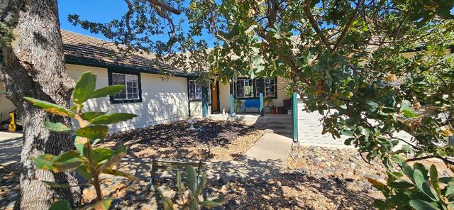 17 Chukar Dr, Wallace, CA 95254