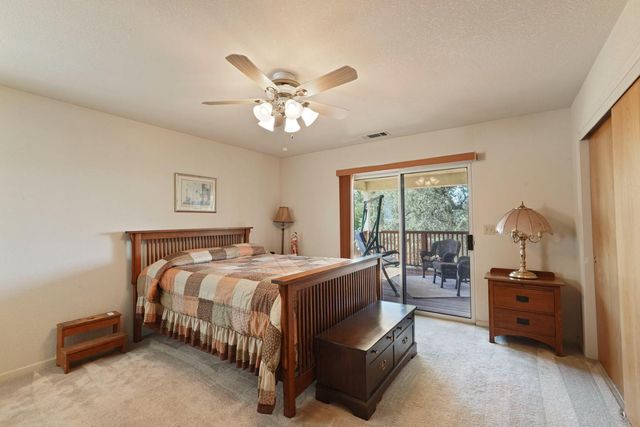 17 Chukar Dr, Wallace, CA 95254