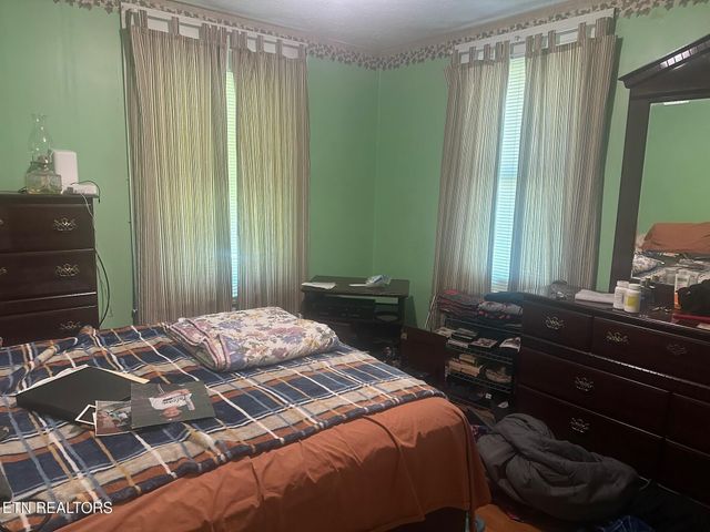 2705 Rifle Range Drive, Knoxville, TN 37918