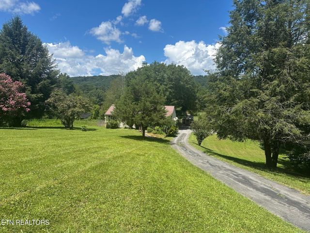 2705 Rifle Range Drive, Knoxville, TN 37918
