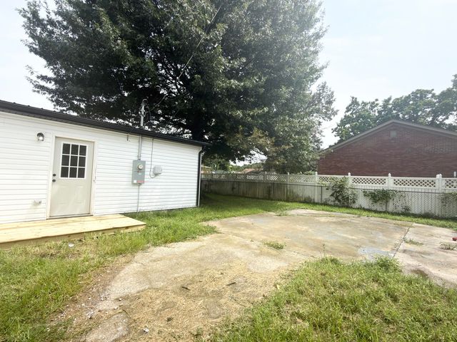 123 Oak Street, Berea, KY 40403