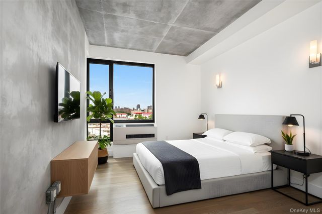 225 E 138th Street 201, Bronx, NY 10451